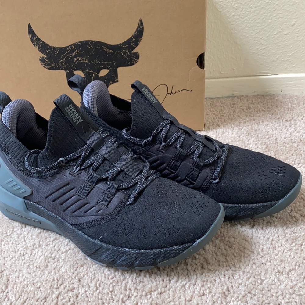 NWB Under Armor Women’s Project Rock 3